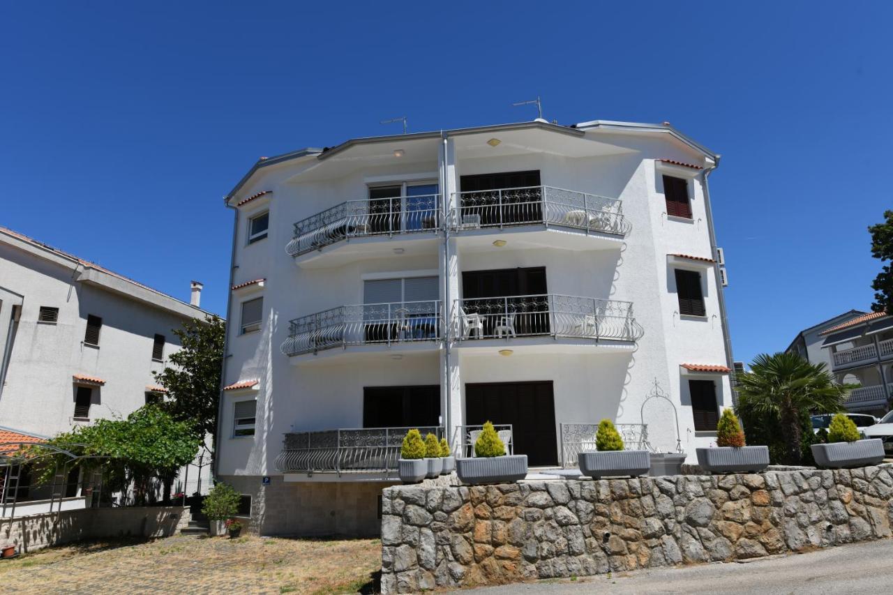 Apartmani Totić Malinska Zewnętrze zdjęcie