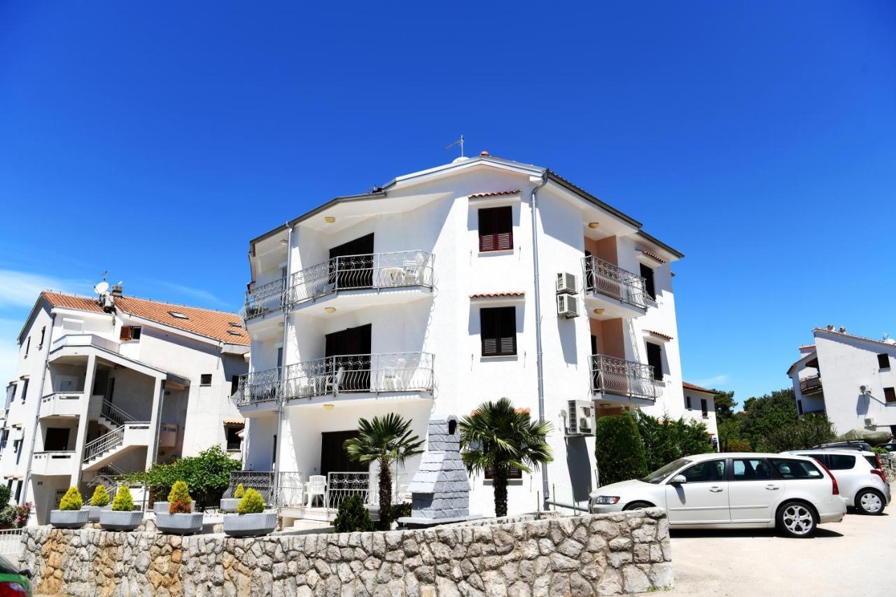 Apartmani Totić Malinska Zewnętrze zdjęcie