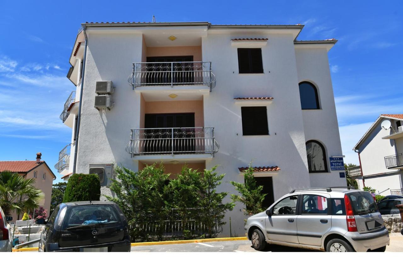 Apartmani Totić Malinska Zewnętrze zdjęcie