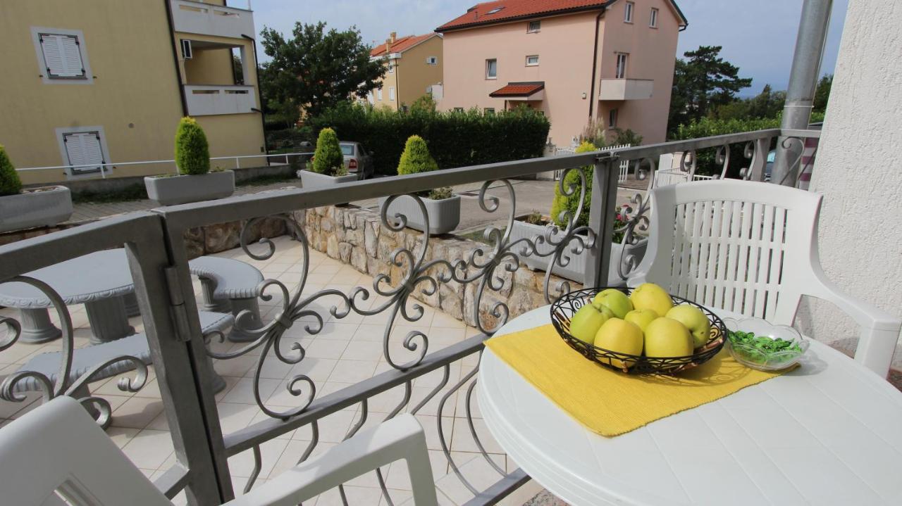 Apartmani Totić Malinska Zewnętrze zdjęcie