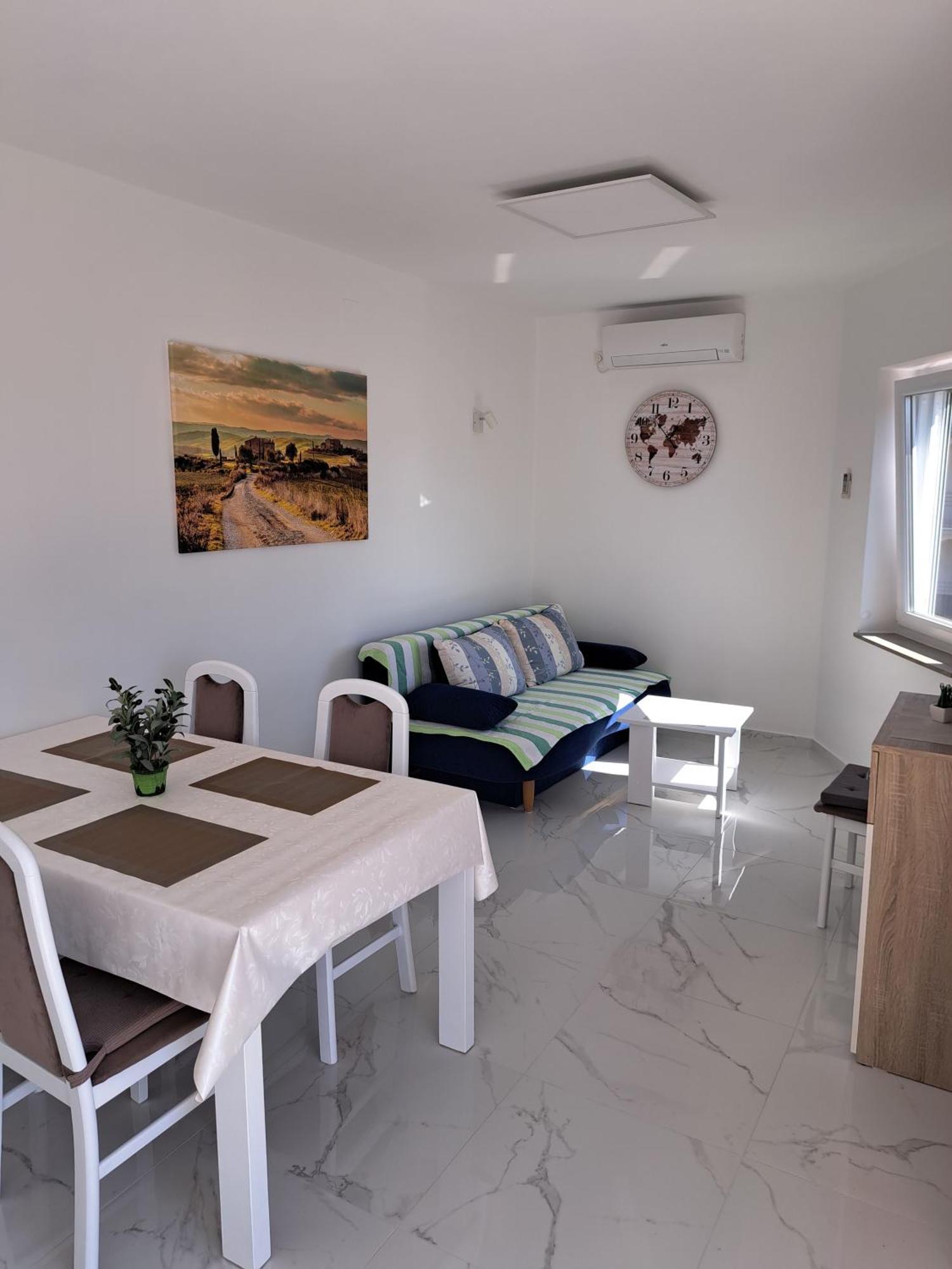 Apartmani Totić Malinska Zewnętrze zdjęcie