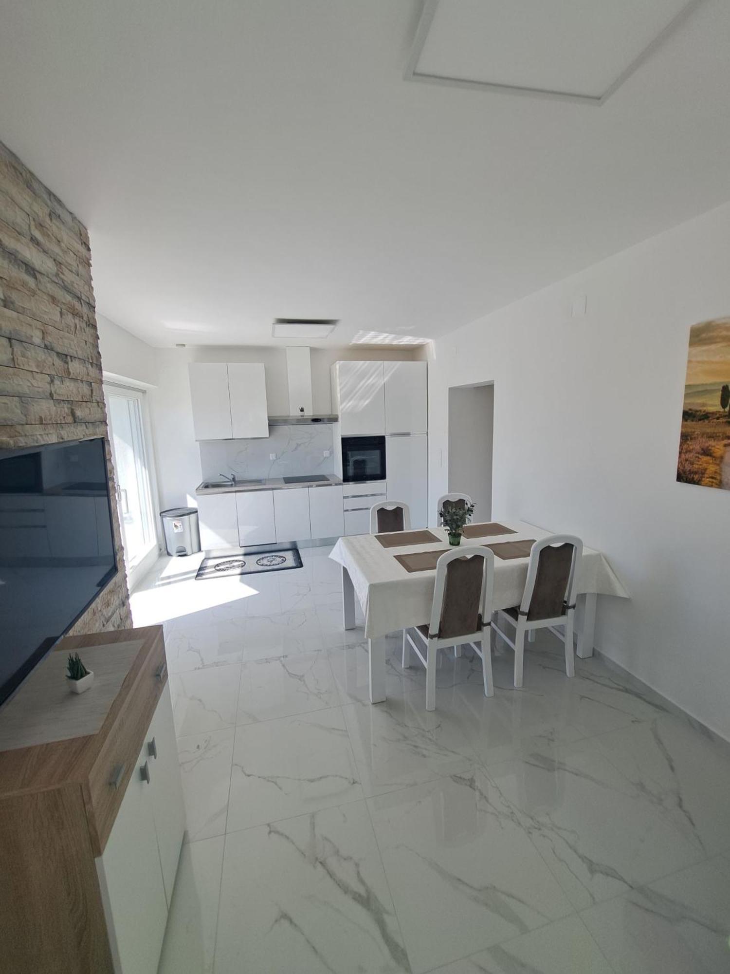 Apartmani Totić Malinska Zewnętrze zdjęcie