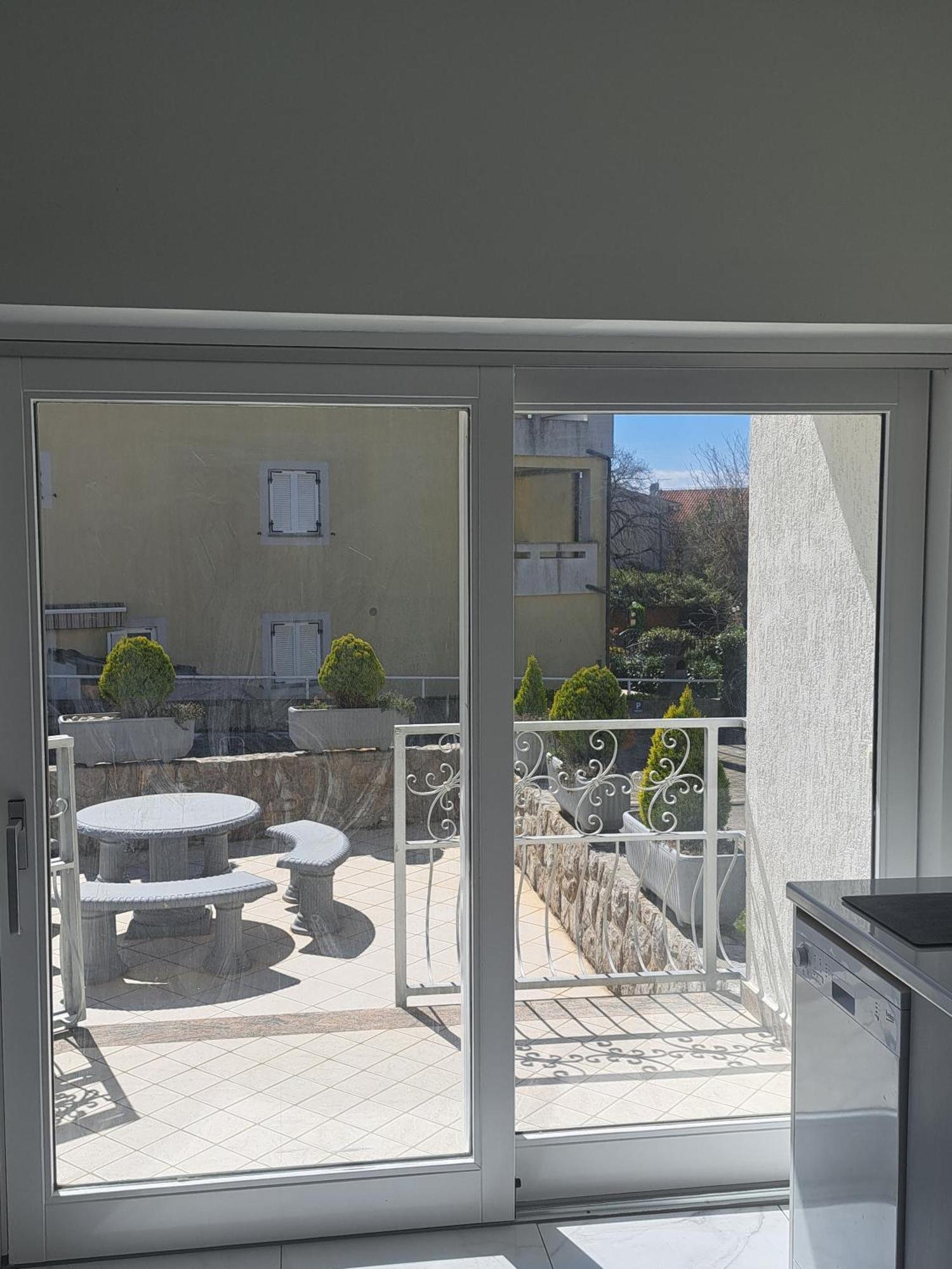 Apartmani Totić Malinska Zewnętrze zdjęcie